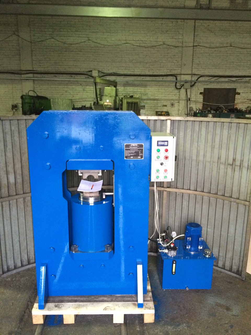 ПРЕСС для опрессовки  стальных канатных стропов ППК400